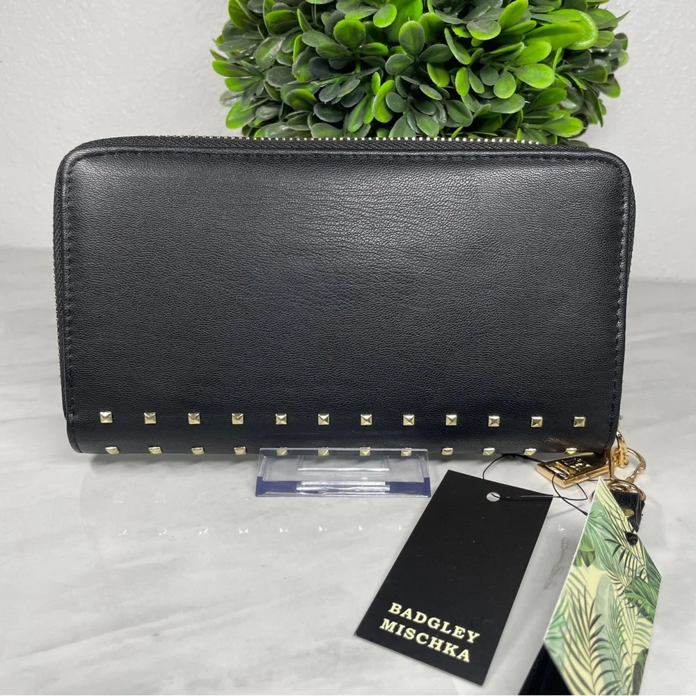 NEW Badgley Mischka Black Vegan Leather Square Studs Long Wallet Wristlet‎